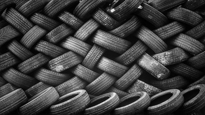 Universidade de McMaster decompõe pneus velhos em material para novos